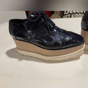 Stella McCartney Elyse platform blue star patent 36